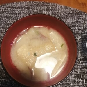 白菜とさつまいもの豚汁